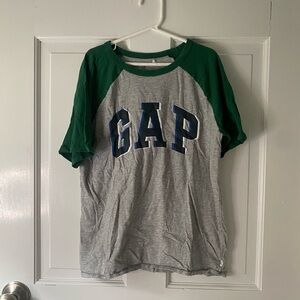 gap t-shirt
